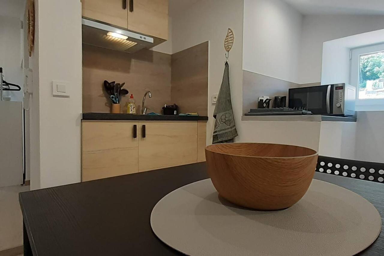 Refait A Neuf, Aux Mees, A 20min De Dignes Apartment Les Mees